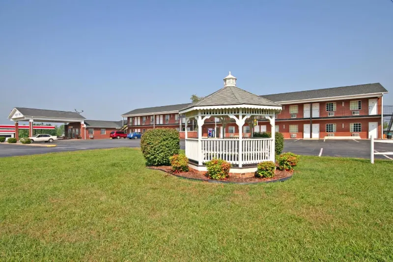 Surry Inn