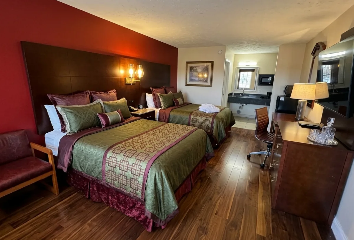 Queen Bedroom