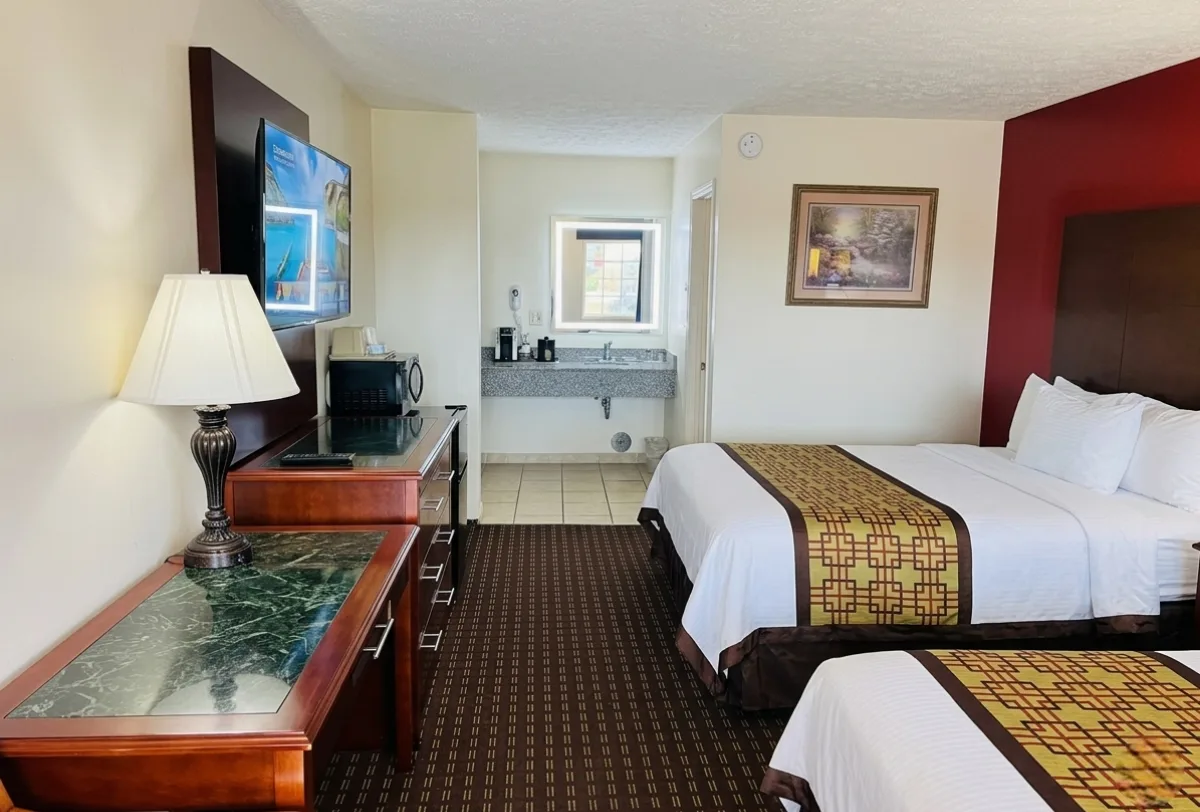 Queen Bedroom